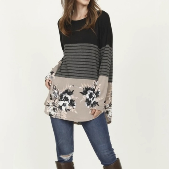Egs by Eloges Tops - Egs by eloges Women's Crew Neck Contemporary Tunic